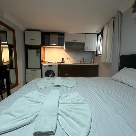 Awwa Apartment *